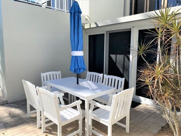 Sanibel Island Two Bedroom Vacation Condo Sleeps Six Guests