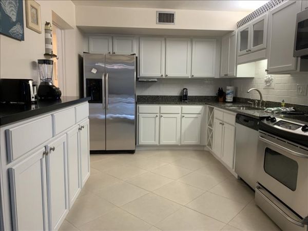 Sanibel Island Two Bedroom Vacation Condo Sleeps Six Guests