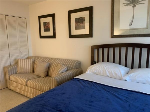 Sanibel Island Two Bedroom Vacation Condo Sleeps Six Guests
