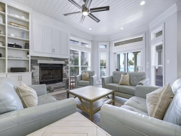 Steps to the Beach 7 Bedroom Home Sleeps 21 Guests in Destin