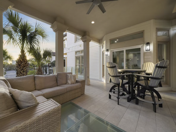 Steps to the Beach 7 Bedroom Home Sleeps 21 Guests in Destin