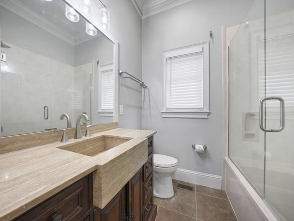 Steps to the Beach 7 Bedroom Home Sleeps 21 Guests in Destin