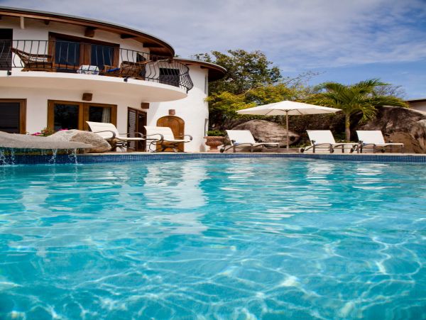 Virgin Gorda Luxury Villa Just 100 Yards Sand