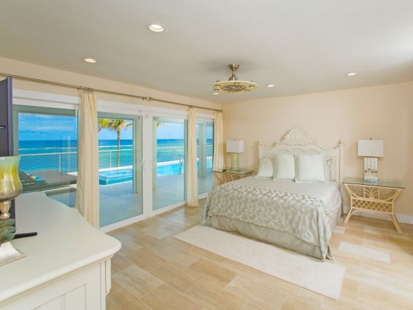 Stunning Oceanfront Seven Bedroom Vacation Rental in Cayman Islands