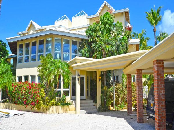 Cayman Islands Home 985323