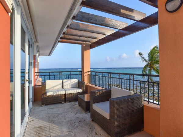 Cayman Islands Home 985325