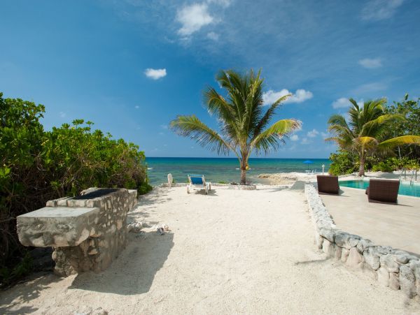 Cayman Islands Home 985326