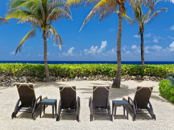 Cayman Islands Home 985327