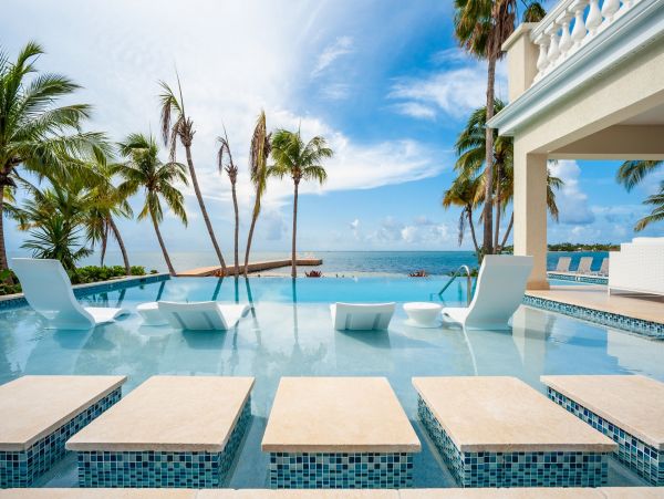 Cayman Islands Home 985328