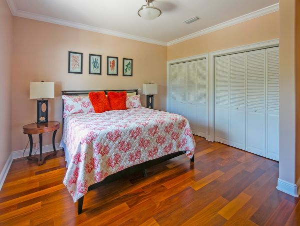 Cayman Islands Home 985331