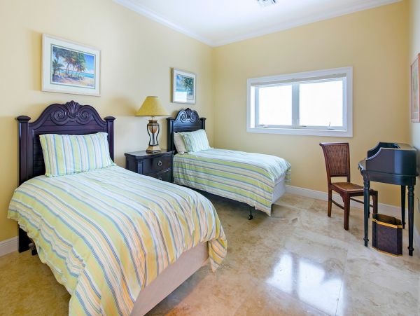 Cayman Islands Home 985331