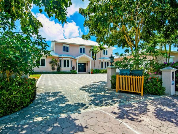 Cayman Islands Home 985331