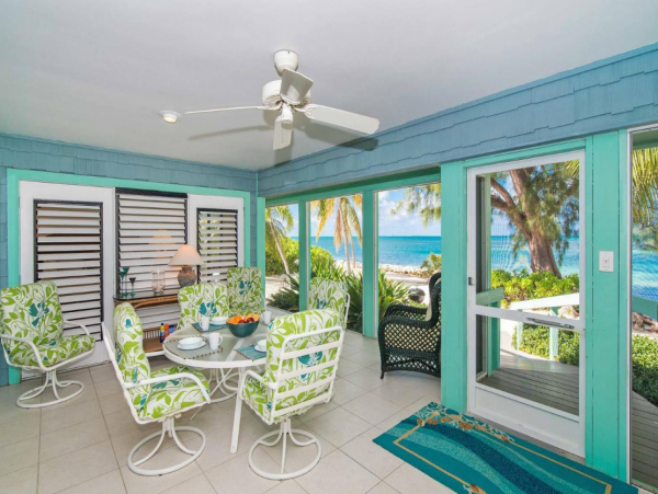 Beachfront Three Bedroom Vacation Rental in Cayman Islands