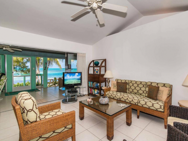 Beachfront Three Bedroom Vacation Rental in Cayman Islands