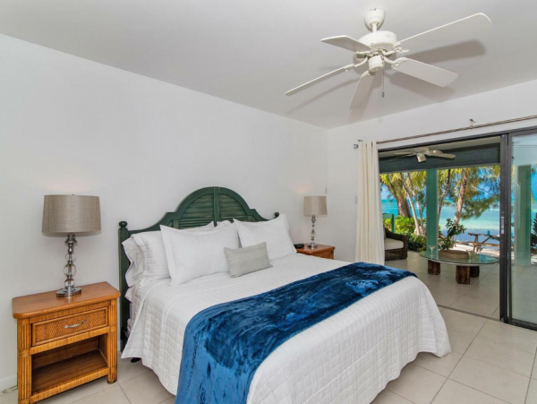 Beachfront Three Bedroom Vacation Rental in Cayman Islands