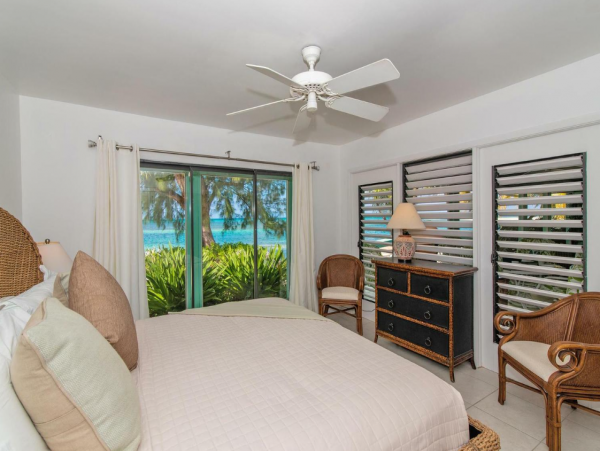 Beachfront Three Bedroom Vacation Rental in Cayman Islands