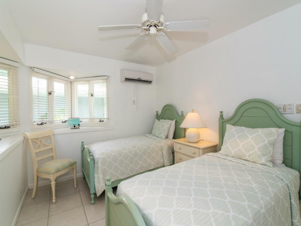 Beachfront Three Bedroom Vacation Rental in Cayman Islands