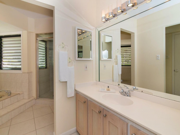 Beachfront Three Bedroom Vacation Rental in Cayman Islands