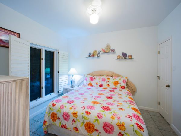 Cayman Islands Home 985335
