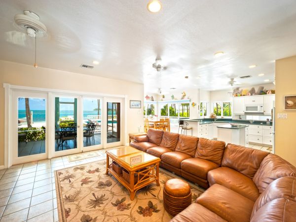 Cayman Islands Home 985335