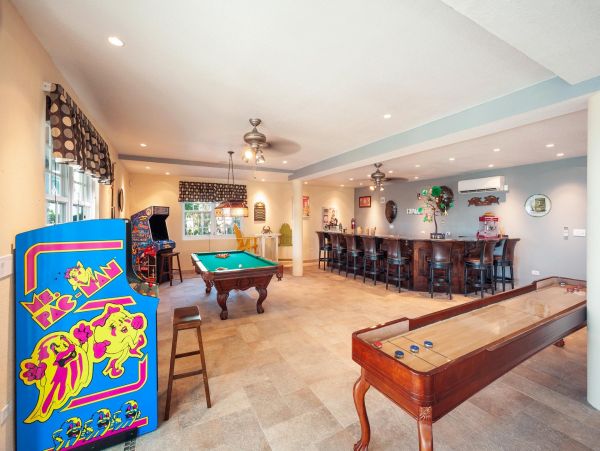 Cayman Islands Home 985336