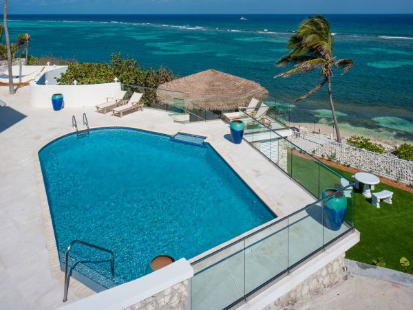 Cayman Islands Home 985338