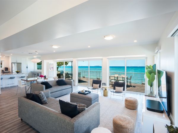 Cayman Islands Home 985339