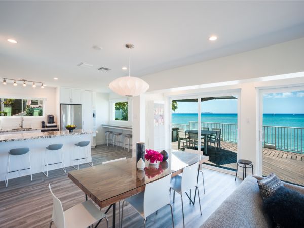 Cayman Islands Home 985339