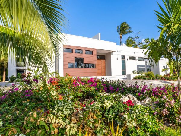 Cayman Islands Home 985340