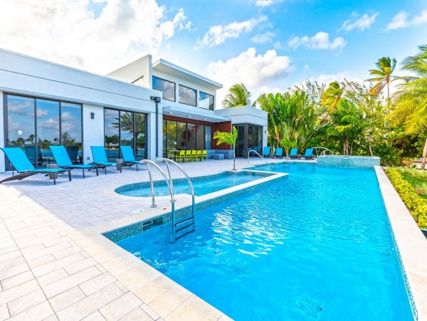 Cayman Islands Home 985340