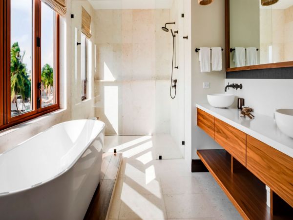 Amazing Chic Design Beachfront Home