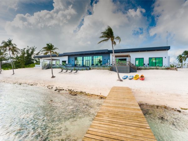 Cayman Islands Home 985344