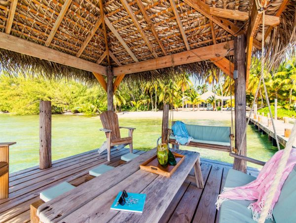 Cayman Islands Home 985346