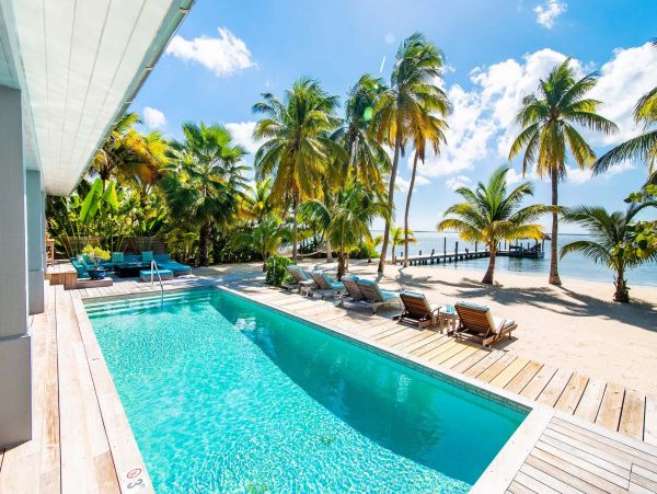 Cayman Islands Home 985346