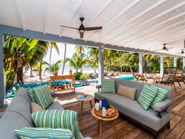 Cayman Islands Home 985346
