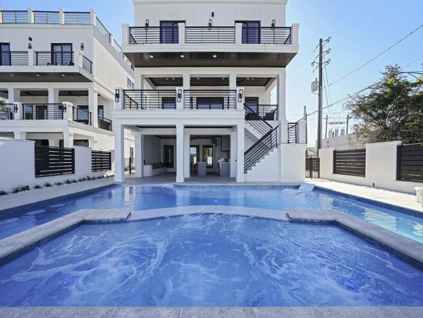 Short Walk to Beach Miramar Vacation Home Private Pool