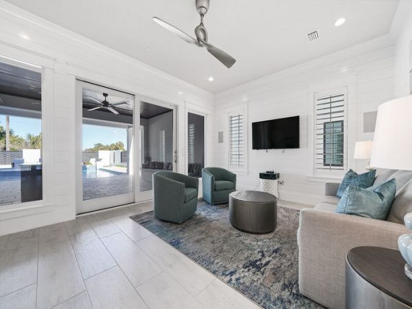 Short Walk to Beach Miramar Vacation Home Private Pool