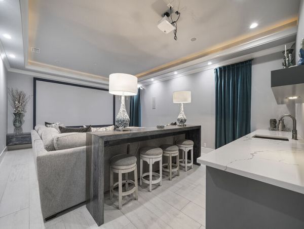 Short Walk to Beach Miramar Vacation Home Private Pool
