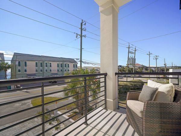 Short Walk to Beach Miramar Vacation Home Private Pool