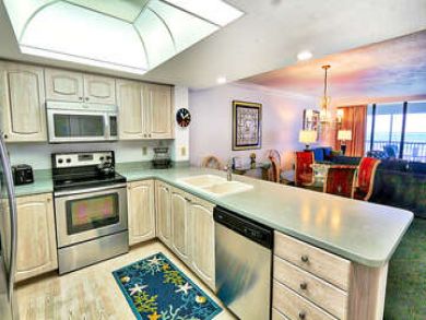 Two Bedroom Rental Sleeps Six Guests in Fort Myers