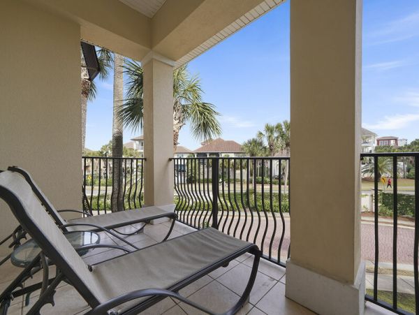 Short Walk to Beach Destin Vacation Home Five Bedroom
