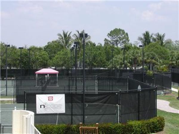 Charming Vacation Home Rental on Naples with Pool.