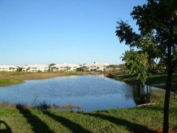Charming Vacation Home Rental on Naples with Pool.