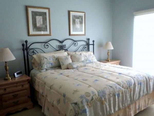 Charming Vacation Home Rental on Naples with Pool.