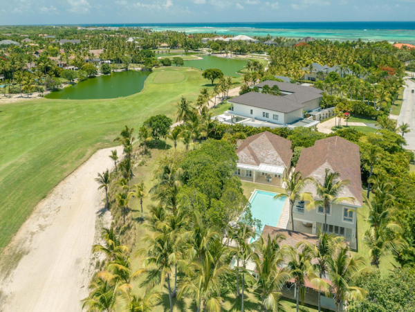 Punta Cana Magnificent Villa for 14 Guest