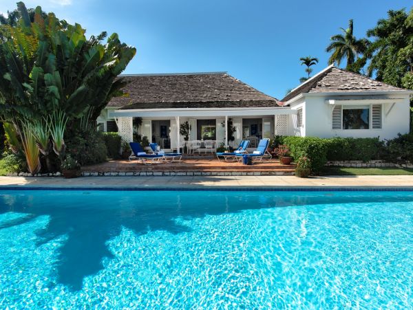 Jamaica Home 985416