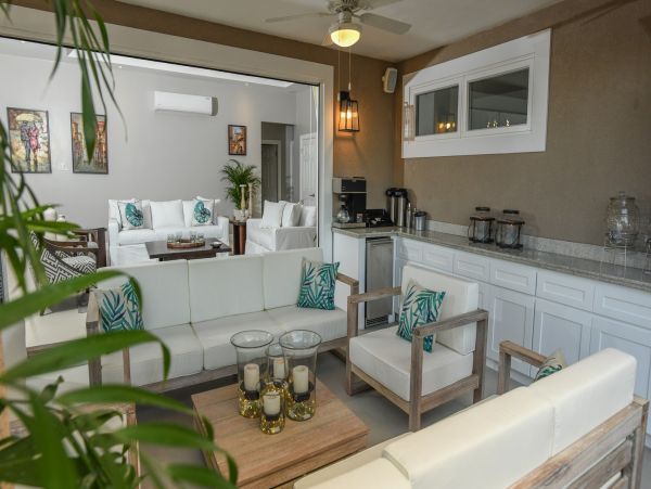 Jamaica Home 985427