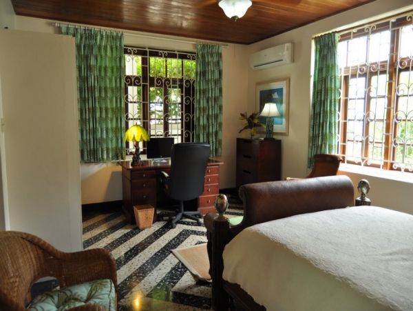 Jamaica Home 985428