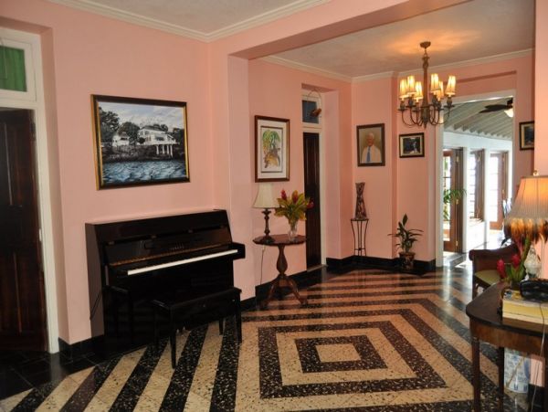Jamaica Home 985428