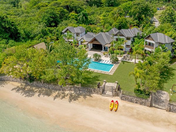 Jamaica Home 985437